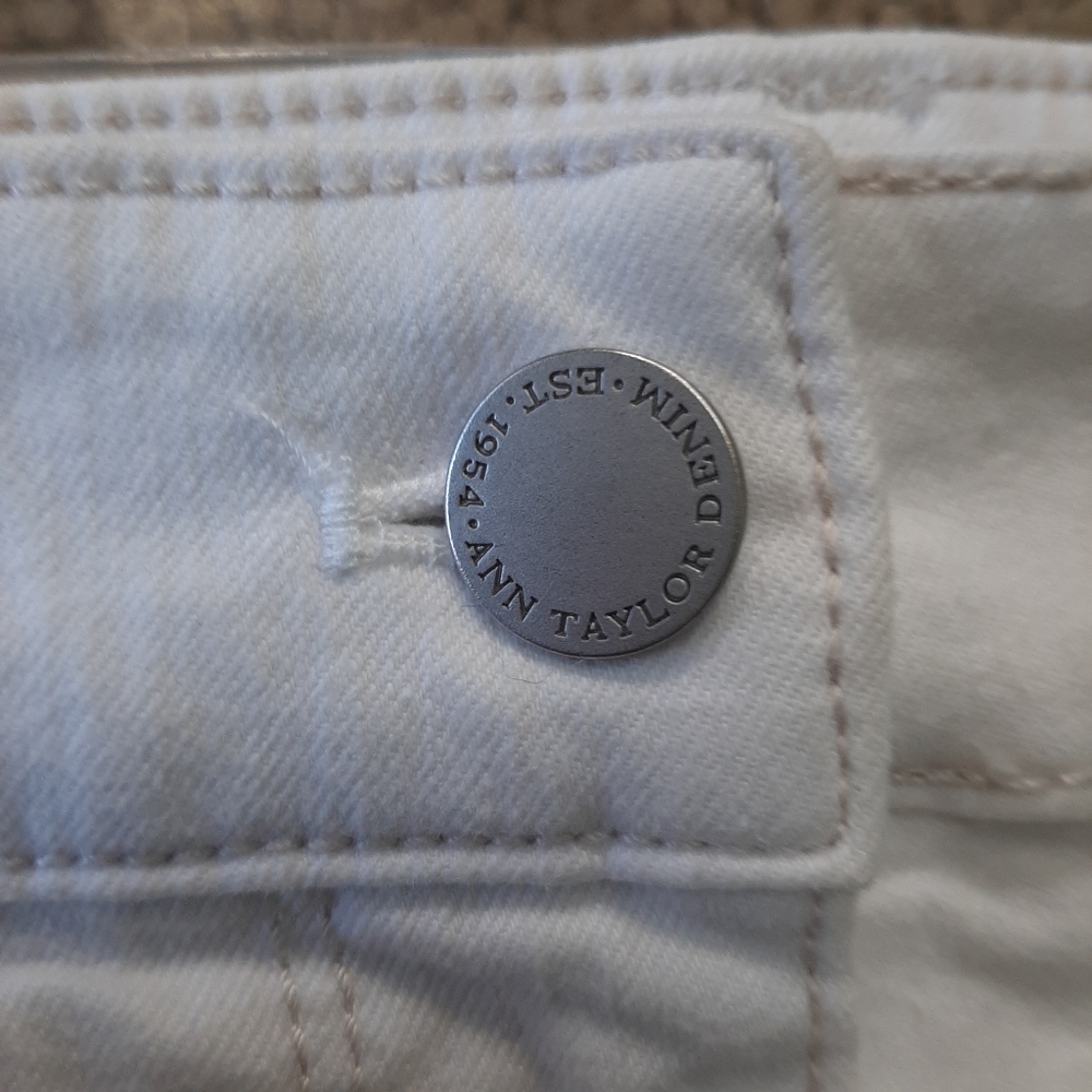 Ann Taylor Y2K Stretchy White Demin Jeans skirt Size 10P EUC - Picture 7 of 7